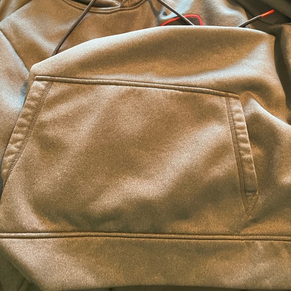 Medium Under Armour Medium Hoodie - Picture 4 of 6